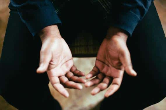 interphalangeal joint pain